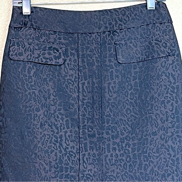 ANN TAYLOR Cheetah Print Pencil Skirt Black Brown Women’s Size 2 EUC - Picture 4 of 6